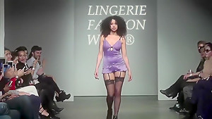 Sexy Closing Runway Fashion Show